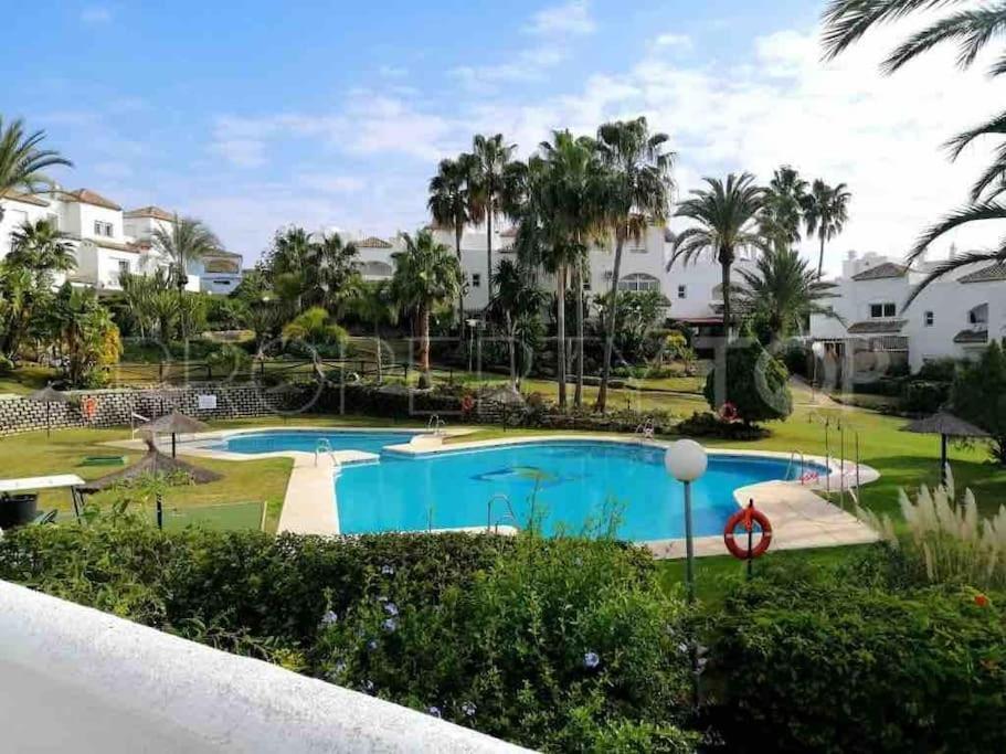Front Mer - Sublime Appartement Moderne Et Confortable Estepona Ngoại thất bức ảnh