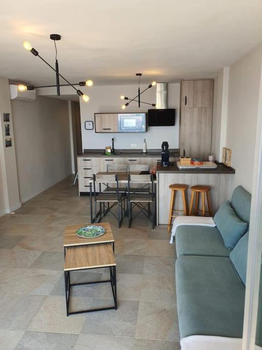 Front Mer - Sublime Appartement Moderne Et Confortable Estepona Ngoại thất bức ảnh