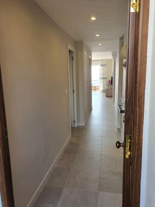 Front Mer - Sublime Appartement Moderne Et Confortable Estepona Ngoại thất bức ảnh