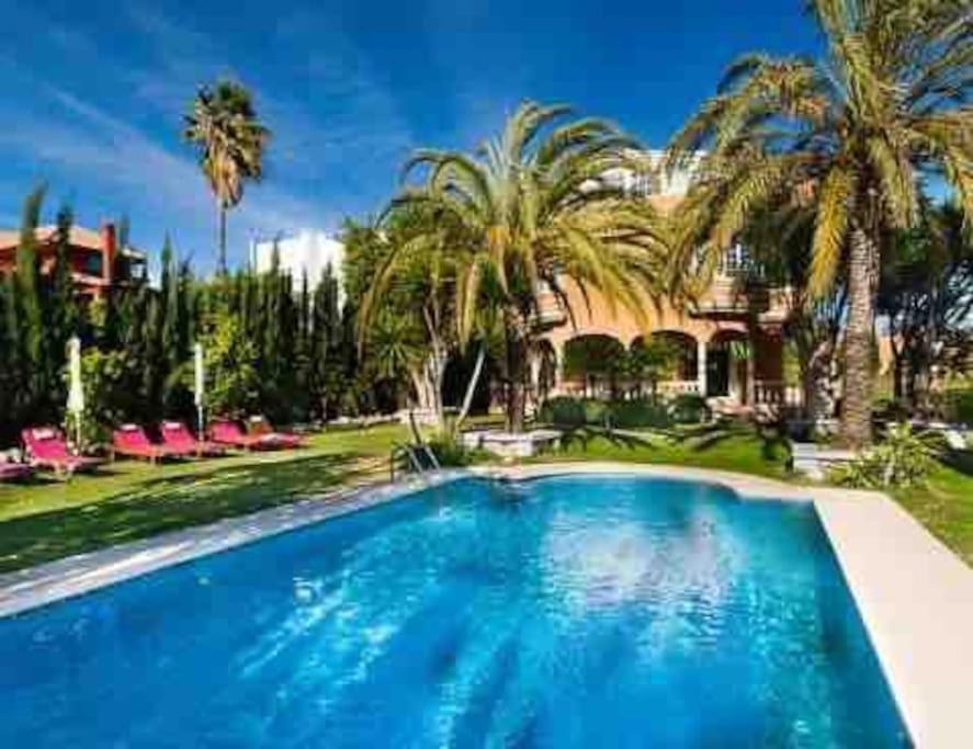 Front Mer - Sublime Appartement Moderne Et Confortable Estepona Ngoại thất bức ảnh